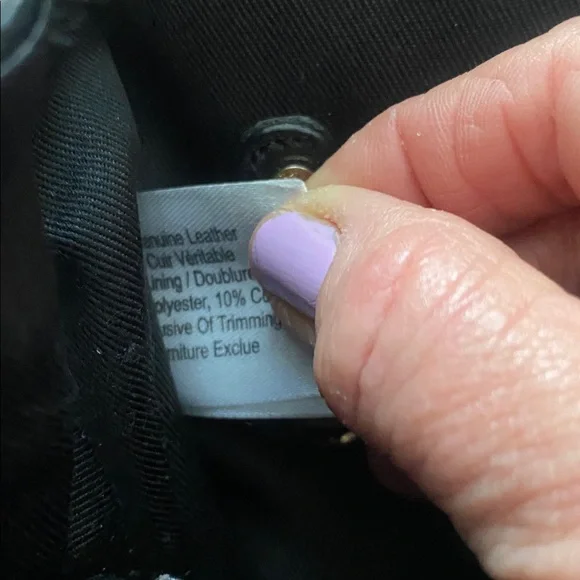 DANIER Black Leather Tote Bag /handbag with Gold Hardware - Picture 8 of 15